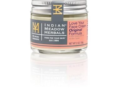 Best Natural Makeup Products for Indian Skin