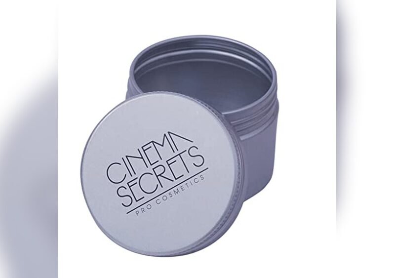 Clean-Performance Makeup Layering Strategies