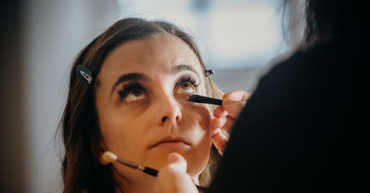 Camera-Ready Makeup Finishing Techniques