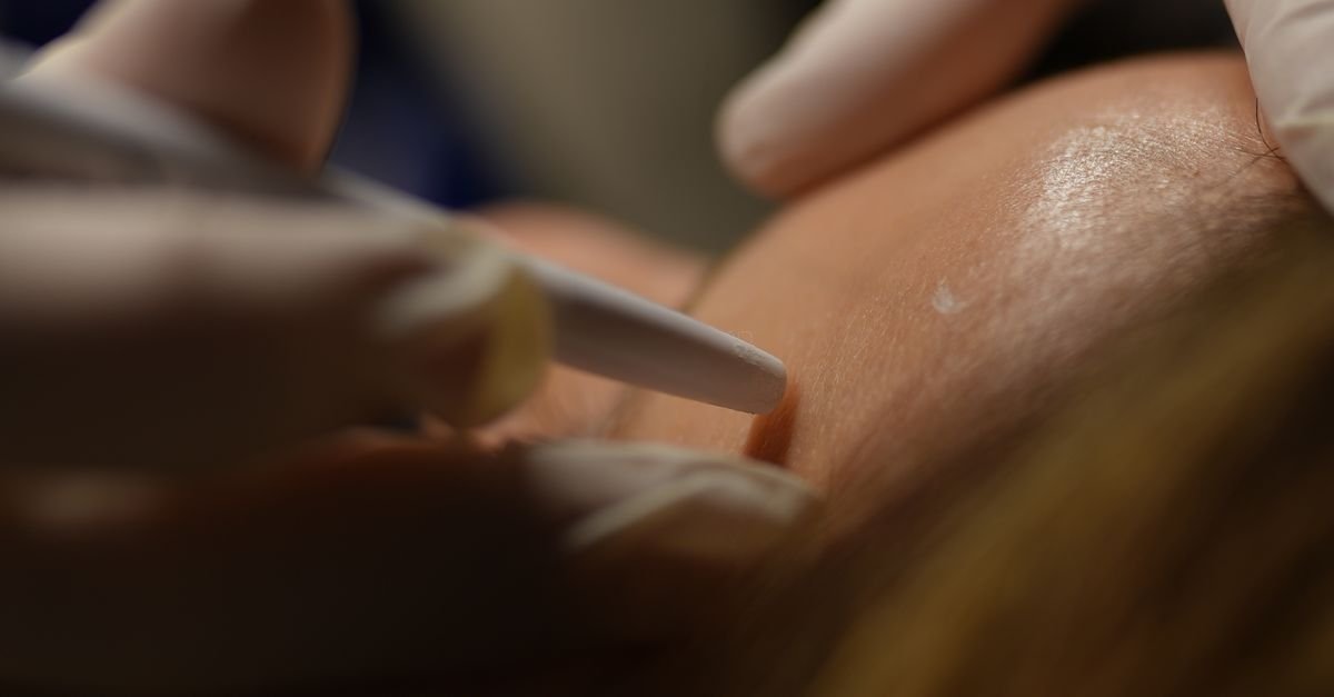 Dermatologist-Aligned Age Defense