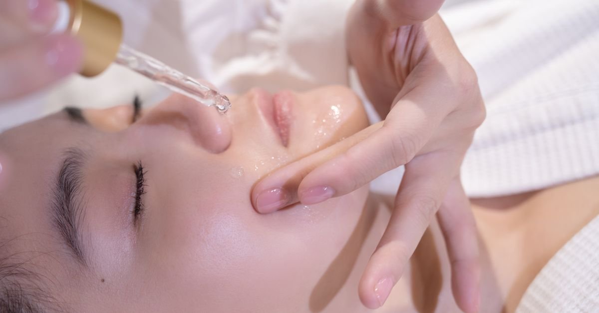 Oil cleansing the face