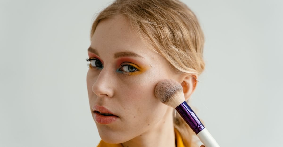 Apply Makeup Beginners