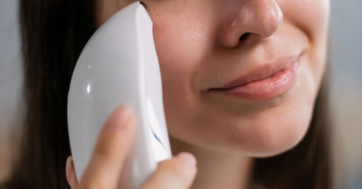 At-home facial skincare device