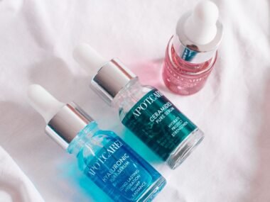 Hyaluronic acid serums for hydrated skin