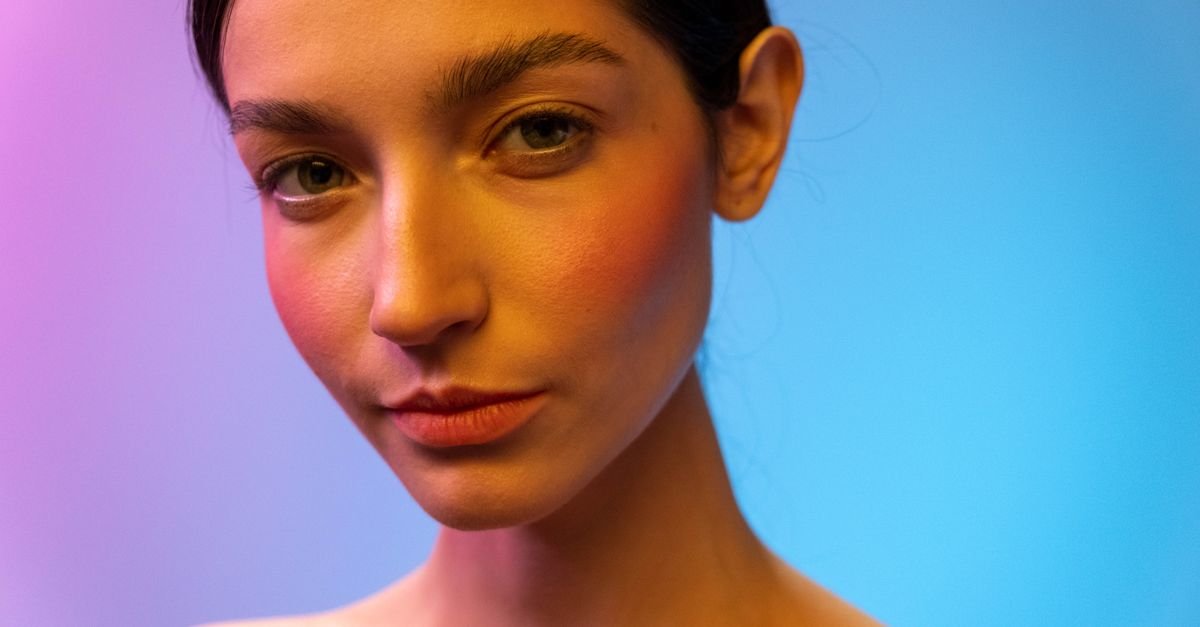 Hyaluronic acid gives skin a dewy, hydrated glow