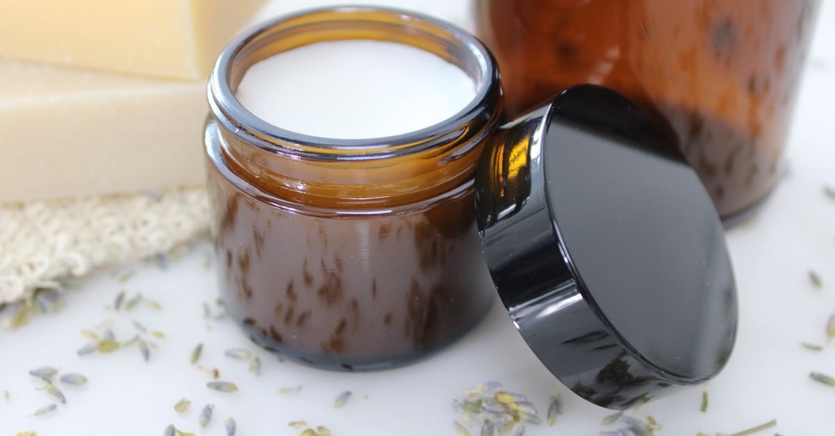 An occlusive balm in a jar for slugging